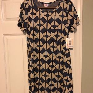 NWT Lularoe Medium Carly